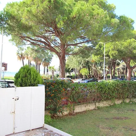 Croisette Alc 119 La Croisette *